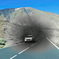 Simulation des Effekts der Makuladegeneration beim Blick auf ein Auto
